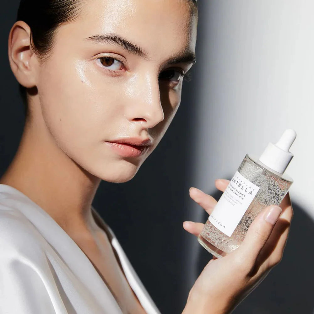 SKIN1004 - Madagascar Centella Tone Brightening Capsule Ampoule - 100ml | Ampolla Iluminadora con Cápsulas de Niacinamida y Extracto de Centella