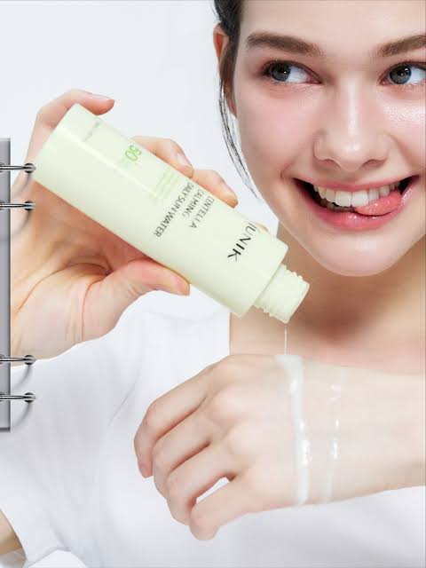 iUNIK - Centella Calming Daily Sun Water - 120ml | Protector Solar Calmante con Centella